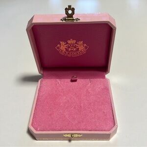 1 OG Juicy Couture Square Jewelry Boxes in Pink 🩷